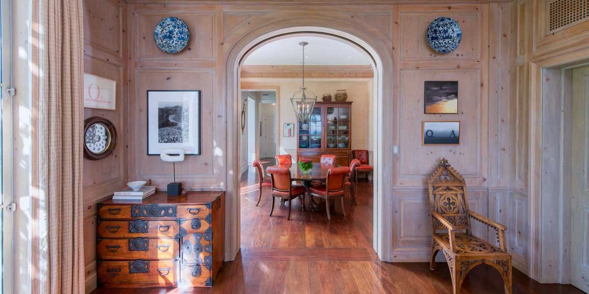 english-manor-drawing-room