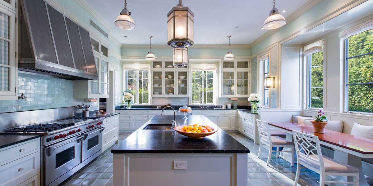 english-manor-kitchen